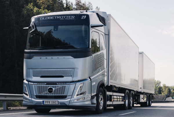 Volvo Trucks alcanza las 10.000 unidades vendidas de su línea de camiones a gas - Amigo Camionero