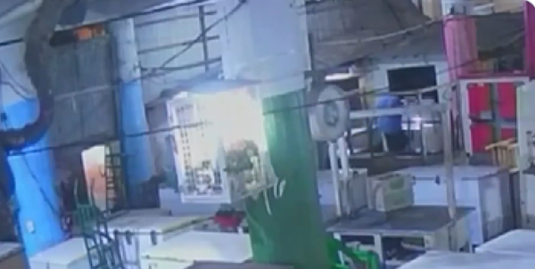 Detienen a hombre por robar 150 kilos de pescado