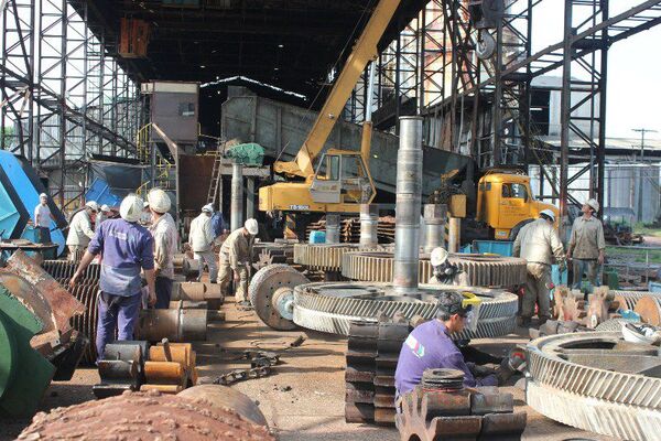 Exportaciones de origen industrial registran mayor crecimiento en enero