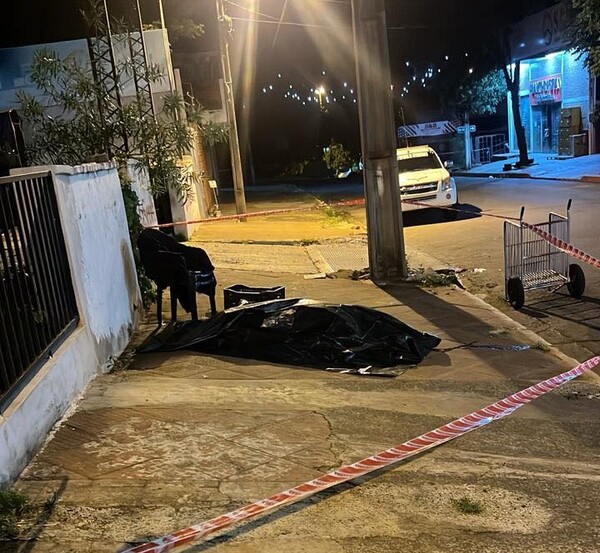 Popular / Bandidos ojukaite a guardia de seguridad