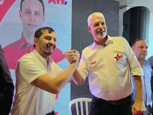 Colorado Añeteté presentó equipo en Concepción con respaldo de Arnoldo Wiens - Concepción al Día