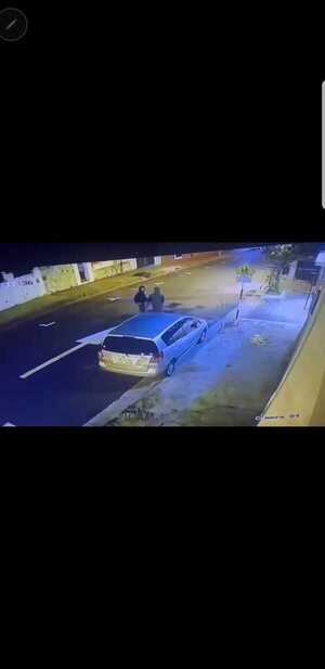 Popular / Intentaron explotar un auto, y la dueña presume de un pariente