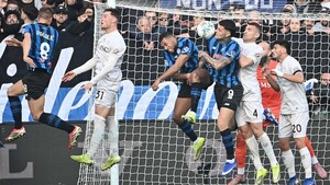 Una mujer apuñala a su marido al creer que la insultaba cuando veía fútbol