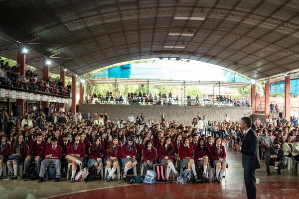 AÑO LECTIVO 2026 INICIA CON KITS ESCOLARES COMPLETOS Y ALIMENTACIÓN ESCOLAR GARANTIZADA