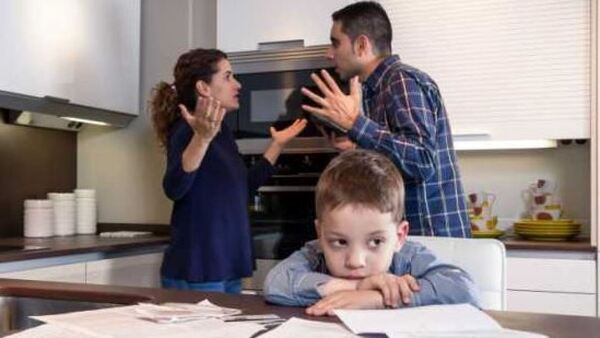 “No permito que el papá de mis hijos les pegue y nos peleamos”