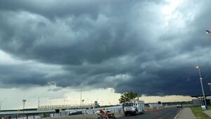 Anuncian tormentas eléctricas para 12 departamentos del país y Asunción