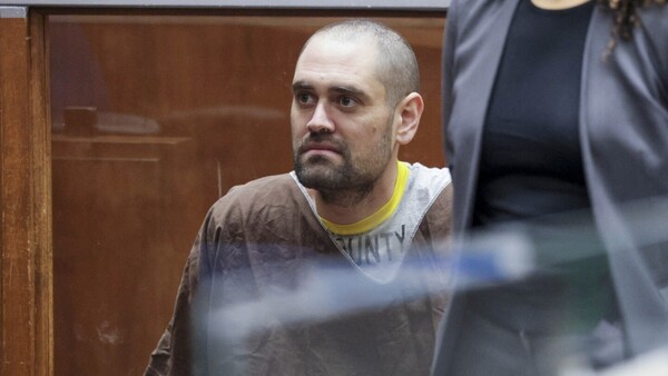 Hijo de Rob Reiner se declara no culpable del asesinato de sus padres