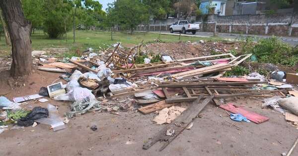Diario HOY | Indignante: convierten plazoleta de 21 Proyectadas en vertedero clandestino