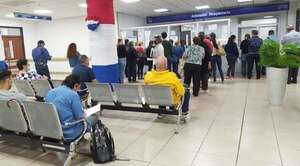 IPS: “semáforo inteligente” para frenar carencias, pero asegurados dicen que falta todo - Nacionales - ABC Color