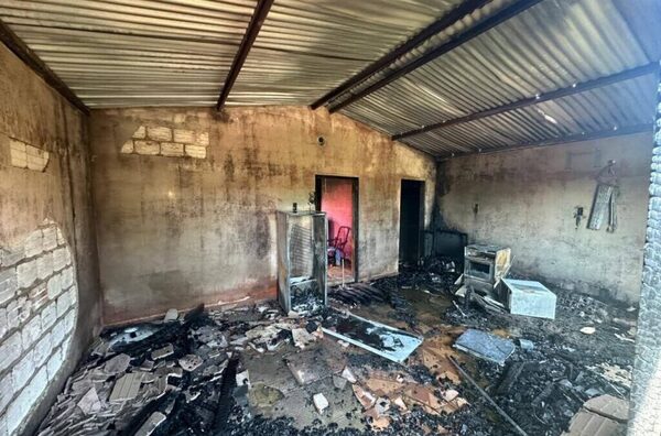 Hombre incendió la casa de su expareja tras amenazarla por teléfono