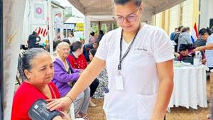 Día de la Mujer Paraguaya con servicios gratuitos, charlas y donaciones