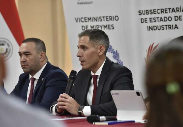 Aranceles: Paraguay seguirá con el 10%, según el MIC - Economía - ABC Color