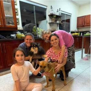 La perrita Canela tiene nuevo hogar