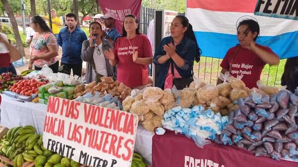 Día de la Mujer Paraguaya: campesinas donan su producción y reclaman atención del Estado - Nacionales - ABC Color