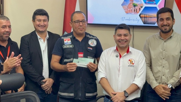 Municipalidad de Concepción concreta millonario aporte a los Cuerpo de Bomberos Voluntarios de Concepción para nueva ambulancia - Concepción al Día