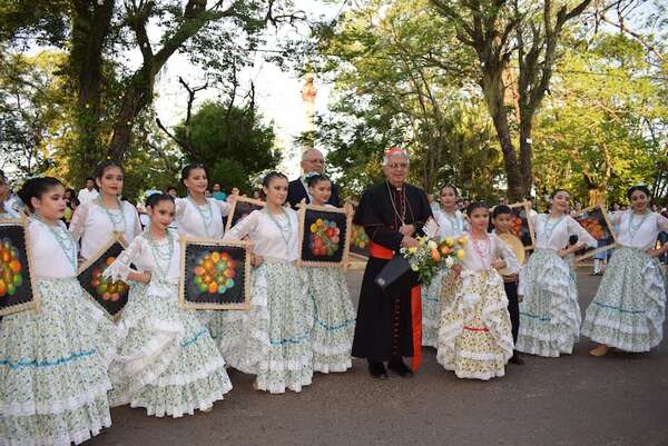 Día de la Mujer Paraguaya: Cardenal pide protegerla de la violencia y garantizar su participación - Nacionales - ABC Color