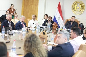 Cuestionan gestión de Jorge Brítez en el IPS y anuncian pedido de interpelación