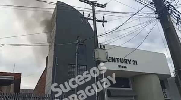 Incendio en edificio corporativo de Asunción - ADN Digital