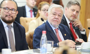 Jorge Brítez rechaza rumores de colapso del IPS ante Comisión Permanente - OviedoPress