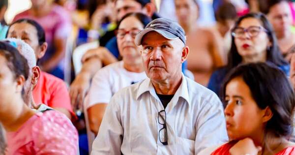 Diario HOY | Adultos Mayores tiene 6.200 nuevos beneficiarios: ¿dónde podrán retirar la tarjeta de cobro?