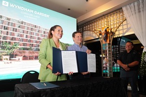 Sellan alianza para fortalecer el turismo nacional en presentación de Wyndham Garden Costa del Lago