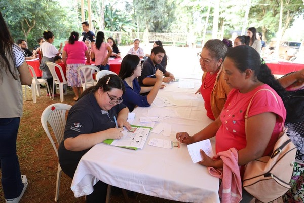 Jornada de Salud beneficia a más de 100 personas en Irala - ADN Digital