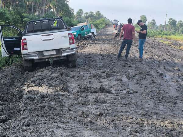 Alto Paraguay: Permanentes aguaceros dificultan el tránsito por los precarios caminos - Noticias del Chaco - ABC Color