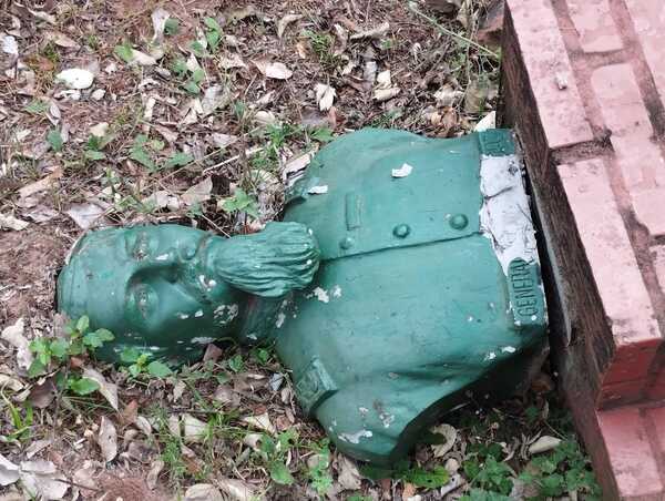 Municipalidad de Pirayú ya está intentado reparar el monumento dañado del Gral. Díaz