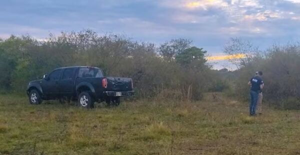 Hallan tres vehículos abandonados por banda que asesinó a guardia en Encarnación