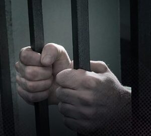 Condenan a un hombre a 14 años de cárcel por homicidio doloso