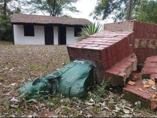 Investigan la destrucción del monumento del Gral. Eduvigis Díaz en Pirayú - Nacionales - ABC Color