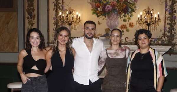 La Nación / “Subacuática”, experiencia teatral inmersiva