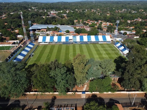 Sportivo Trinidense recibe a Sportivo Luqueño en Itauguá