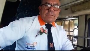 Chofer se despide antes de jubilarse con carta