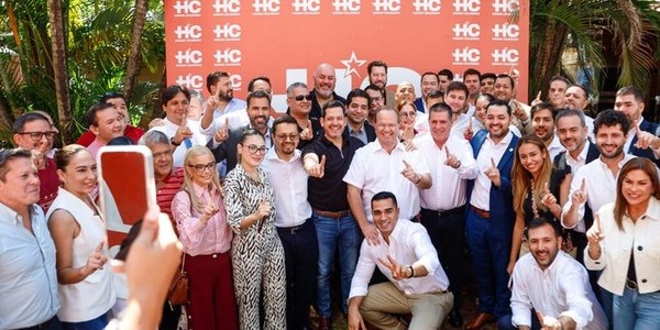 Horacio Cartes acompaña lanzamiento de listas de concejales para Asunción - ADN Digital