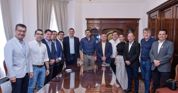 Los gobernadores le piden a Alliana que intervenga para que Valdovinos libere los fondos antes de la elección