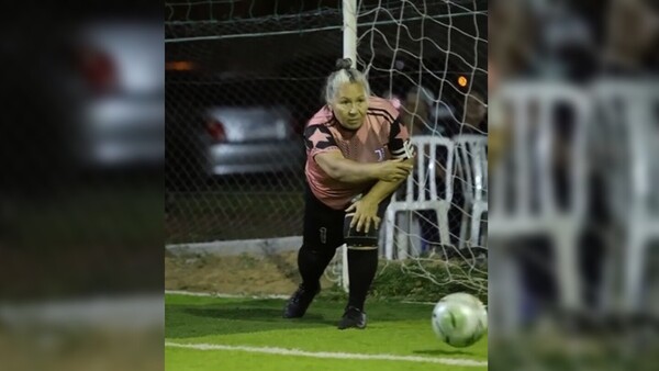 Reflejos de acero de una arquera de 58 años que vuela en la cancha y también pedalea