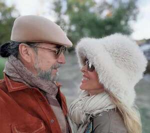 Marco Antonio Solís celebra la vida de su esposa: “El regalo divino” - Gente - ABC Color