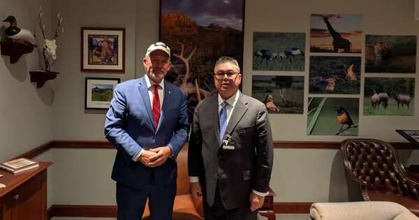 Diario HOY | Embajador paraguayo en EE.UU. busca acercar al país inversiones en energías alternativas