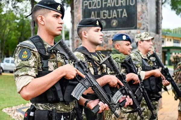 “La operativa no cambia en nada”, dice González sobre nuevo decreto referente a las FF.AA. - Nacionales - ABC Color