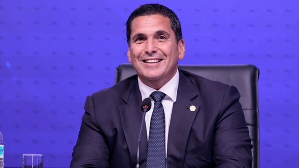 Piden reelección de Robert Harrison en la APF