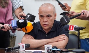 Bachi insta a sus colegas a “evitar la ostentación pública”