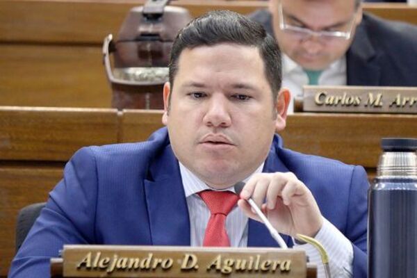 Diputado Aguilera respalda gestión de Eddie Jara y defiende presunción de inocencia - ADN Digital