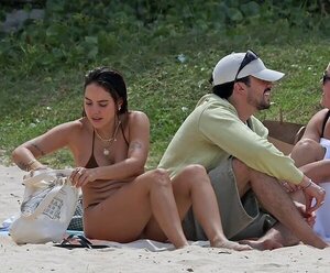 Popular / Bad Bunny con su novia "recuperada"