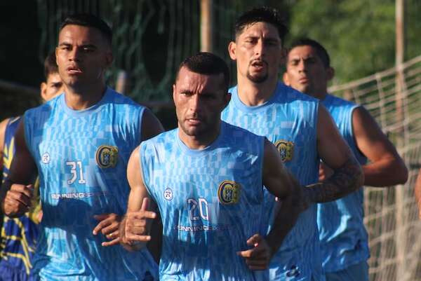 El “Demonio” Bareiro se suma a Capiatá en busca del “operativo retorno a la élite” - Fútbol de Intermedia - ABC Color