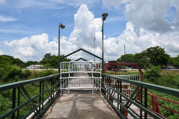 Aún no existe posibilidad de que Argentina abra frontera con Paraguay.