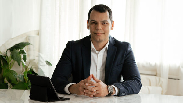 “Es difícil esperar presión al alza”: Garicoche proyecta un dólar entre G. 6.400 y G. 6.600 en 2026