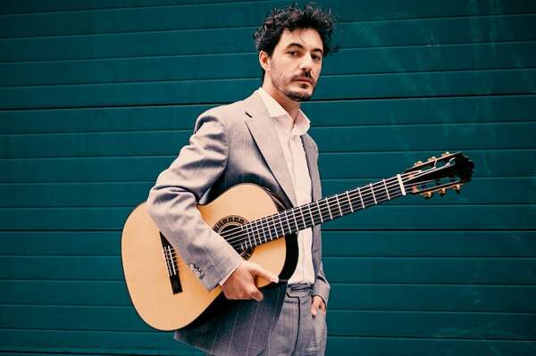 Gabriel Bianco en Hohenau: “La guitarra es un refugio de autenticidad en un mundo caótico” - Música - ABC Color