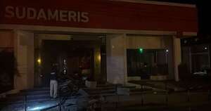 Diario HOY | Entre 20 asaltaron y detonaron un banco: robaron al menos G. 1.000 millones