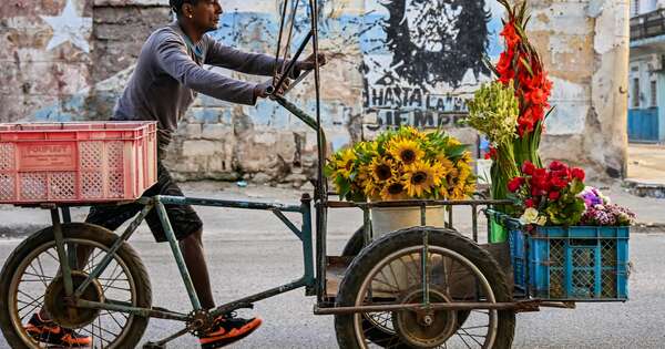 La Nación / EE. UU. pide cambio “drástico” en Cuba al suavizar el veto petrolero